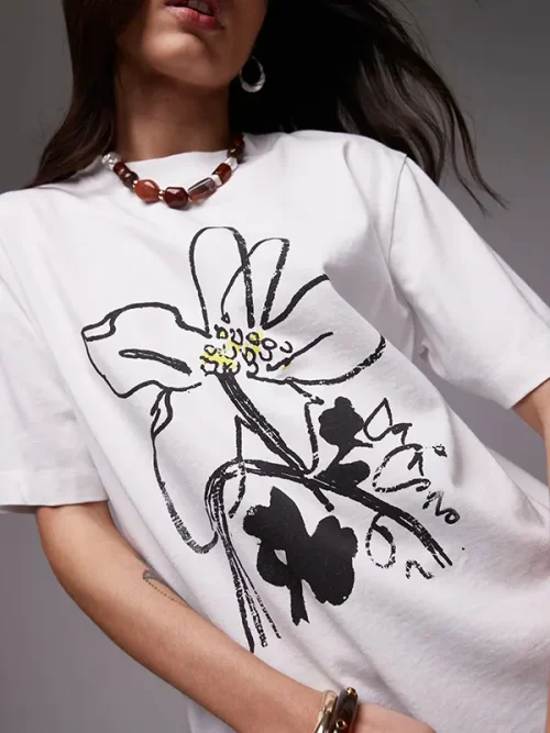 Custom black and white contrast print t-shirts - Image 3