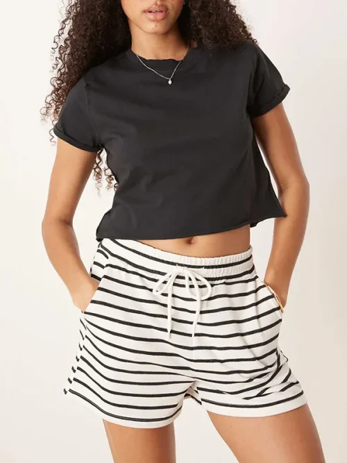 Customized round neck and sleeve black t shirt